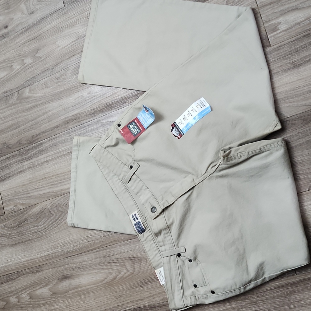 Levi's Signature Low-Rise Stretch Bootcut Khaki Pants Misses 18 Medium NWT